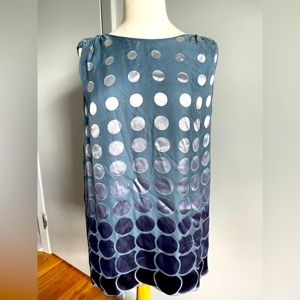 Max Studio Silk Sleeveless Top In Shades Of Blue, Grey, Silver, Size L
